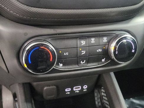 Used 2022 Chevrolet TrailBlazer LT FWD image 30