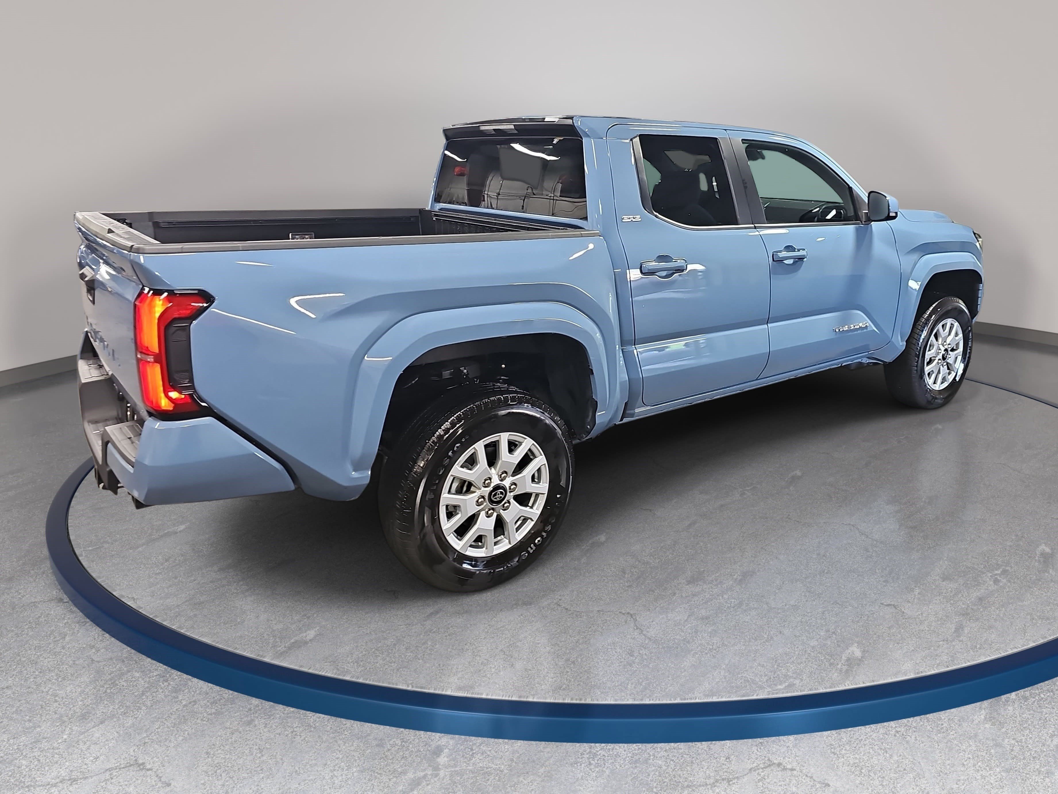 Used 2026 Toyota Tacoma SR5 RWD image 5