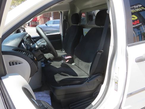 Used 2013 RAM C/V Tradesman FWD image 14