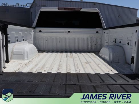 Used 2024 GMC Sierra 1500 SLT AWD/4WD image 14