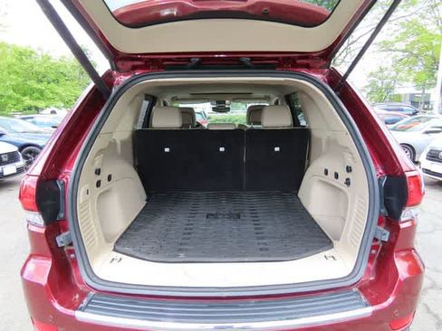 Used 2021 Jeep Grand Cherokee Limited AWD/4WD image 13