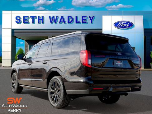 New 2025 Ford Expedition Max Platinum w/ Stealth Appearance Package image 7