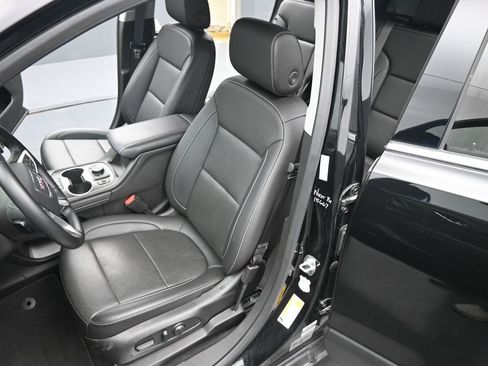 Used 2023 GMC Acadia SLT image 11