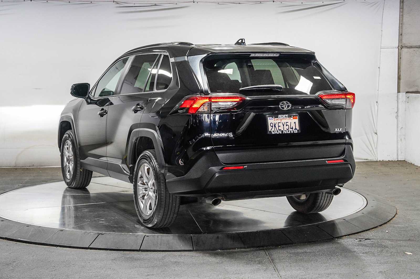 Certified 2023 Toyota RAV4 XLE w/ Convenience Package FWD image 2