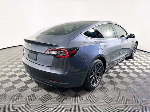 Used 2020 Tesla Model 3 Standard Range Plus RWD image 3