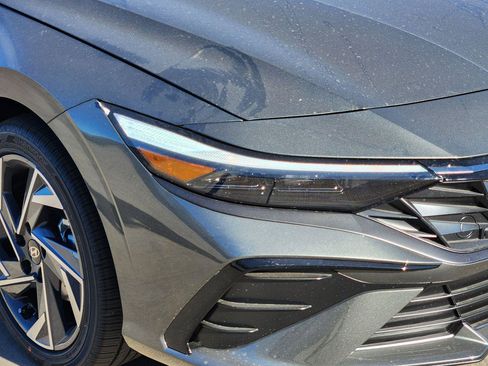 New 2026 Hyundai Elantra Limited image 5