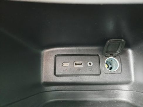 Used 2022 Chevrolet Equinox LT AWD/4WD image 28