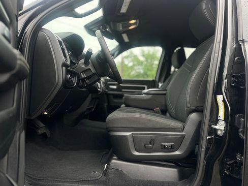 Used 2025 RAM 2500 Big Horn AWD/4WD image 19