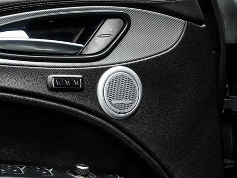 Used 2023 Alfa Romeo Stelvio Veloce image 40