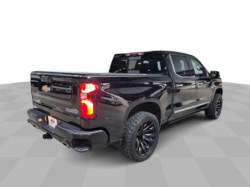 Used 2024 Chevrolet Silverado 1500 High Country w/ High Country Premium Package AWD/4WD image 9