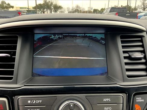 Used 2020 Nissan Pathfinder SV FWD image 26