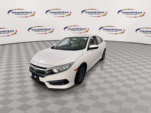 Used 2017 Honda Civic EX image 4