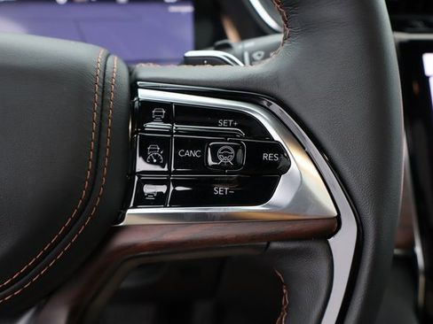 New 2025 Jeep Grand Cherokee L Summit image 16