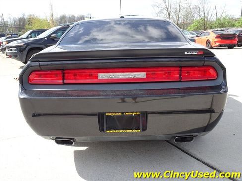 Used 2009 Dodge Challenger SRT8 w/ SRT Option Group II RWD image 8