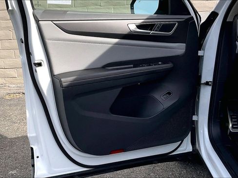 Certified 2024 Volkswagen Atlas Peak Edition SEL image 22