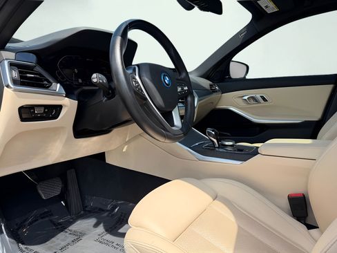 Used 2022 BMW 330e RWD image 34