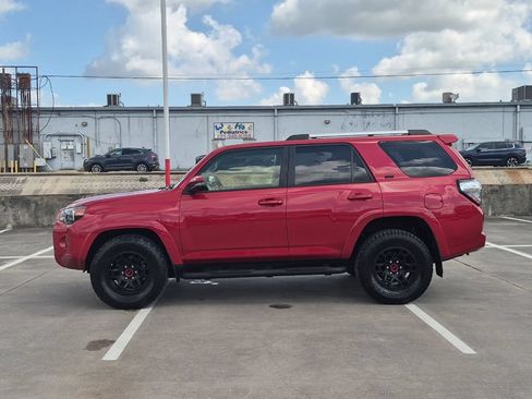 Used 2024 Toyota 4Runner SR5 Premium w/ Moonroof Package RWD image 3