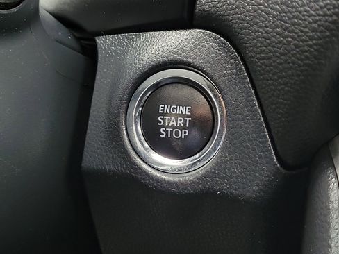 Used 2020 Toyota RAV4 XLE Premium image 27