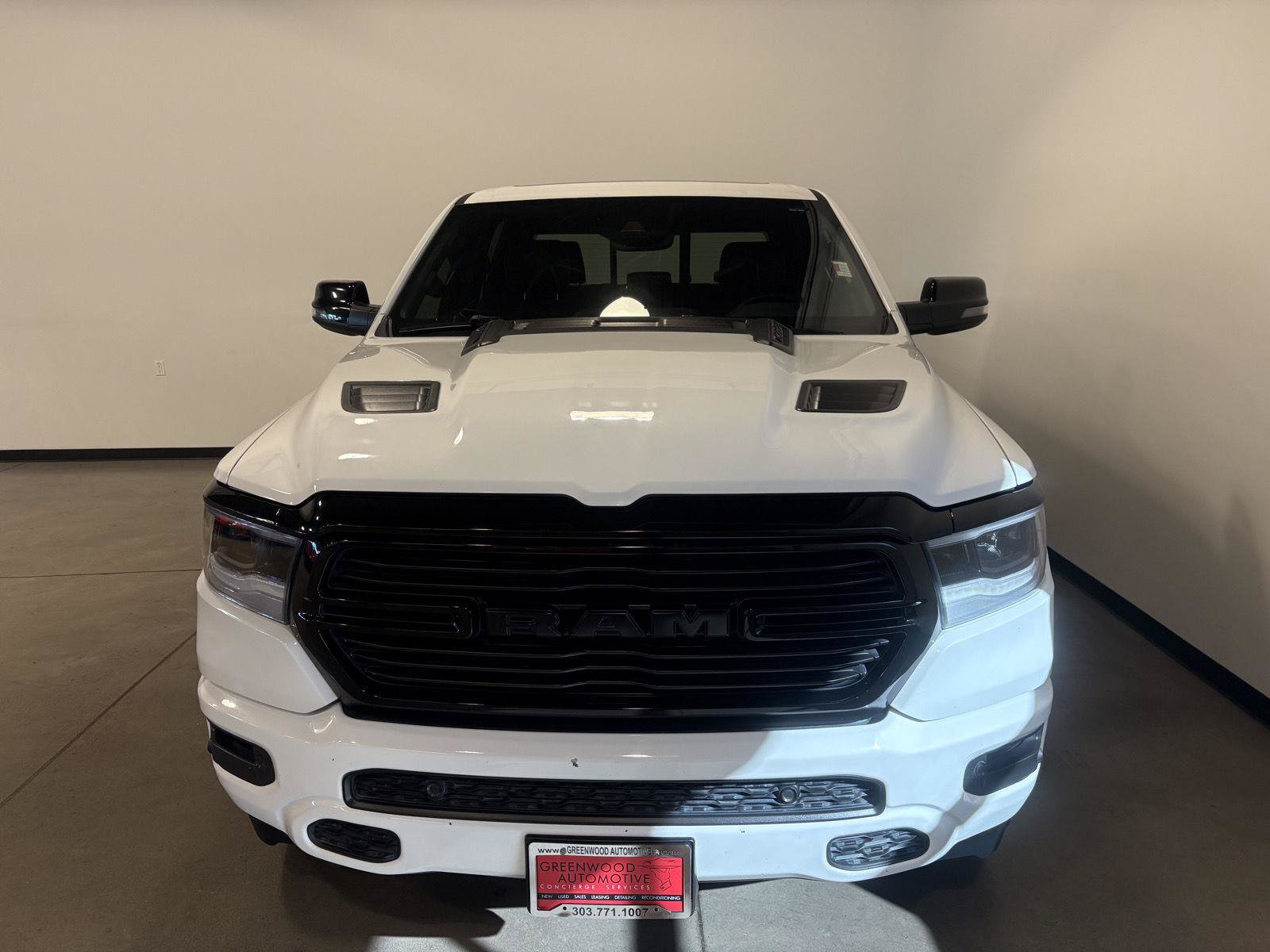 Used 2024 RAM 1500 Laramie AWD/4WD image 9