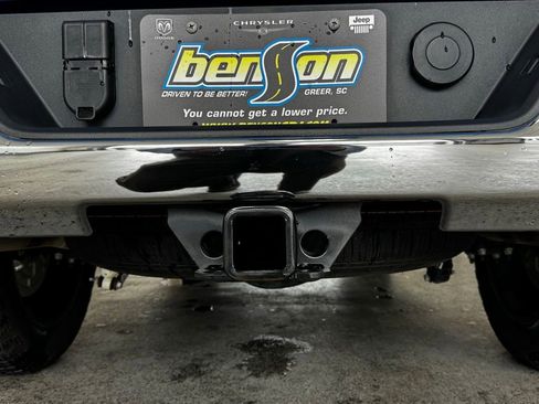 Used 2025 Chevrolet Silverado 1500 LT AWD/4WD image 10