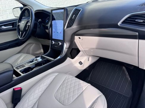 Certified 2023 Ford Edge Titanium image 18