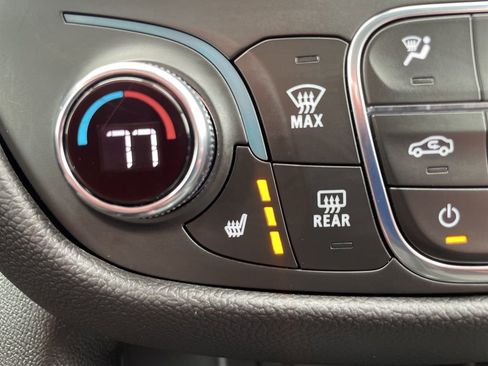 Used 2023 Chevrolet Equinox LT w/ Driver Convenience Package AWD/4WD image 23