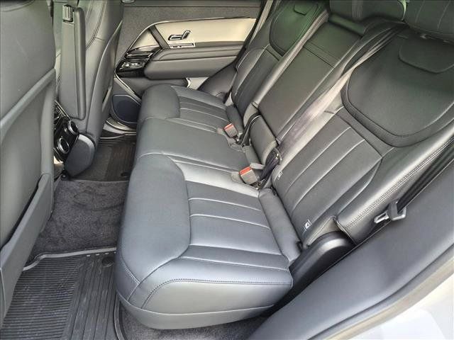 New 2026 Land Rover Range Rover Sport SE AWD/4WD image 15