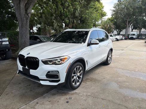 Used 2021 BMW X5 xDrive40i w/ Convenience Package AWD/4WD image 2