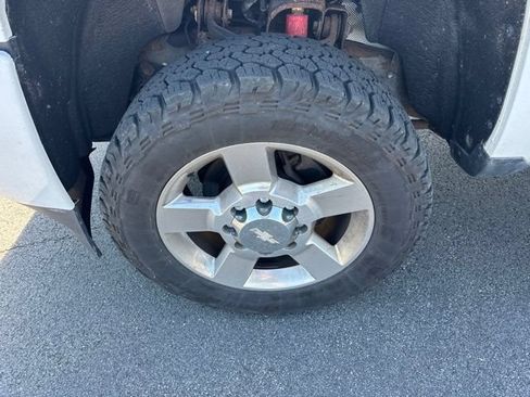 Used 2018 Chevrolet Silverado 2500 LT w/ Custom Sport Edition AWD/4WD image 14