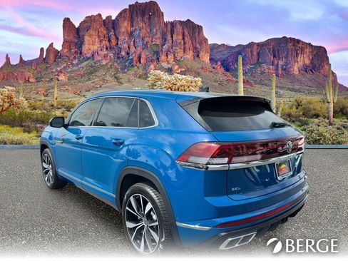 New 2026 Volkswagen Atlas Cross Sport SEL Premium R-Line AWD/4WD image 4
