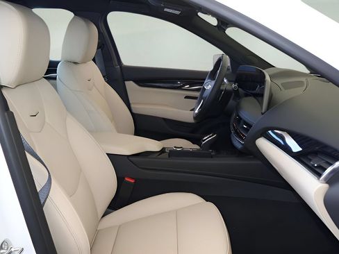New 2026 Cadillac CT5 Premium Luxury RWD image 17