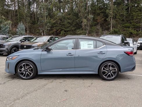 New 2025 Nissan Sentra SR image 8