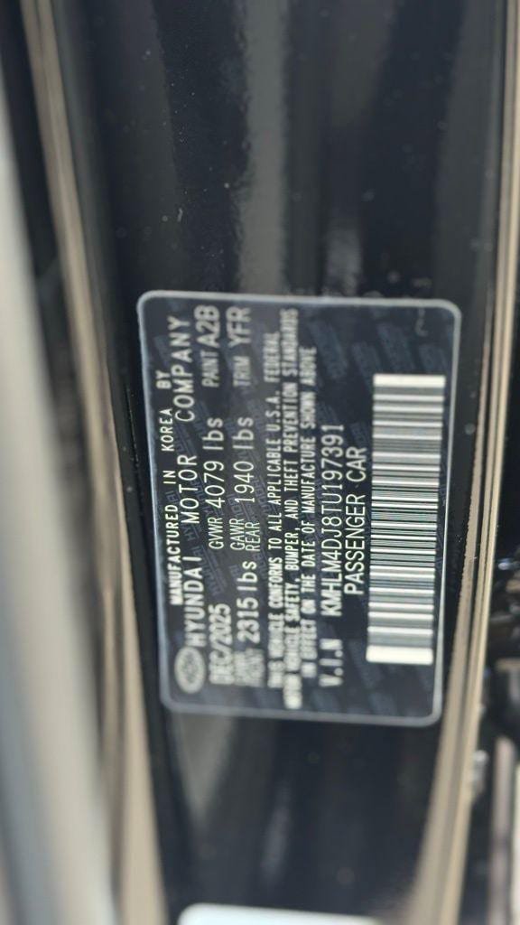 New 2026 Hyundai Elantra SEL FWD image 8