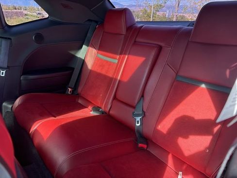 Used 2014 Dodge Challenger SRT8 w/ Harman/Kardon Audio Group image 27