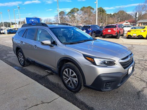 Used 2020 Subaru Outback Premium w/ Popular Package #1 image 8