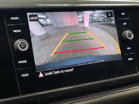 Used 2022 Volkswagen Taos SEL w/ Panoramic Sunroof Package FWD image 29