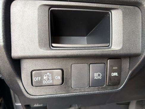 Used 2019 Toyota Tacoma SR5 image 11