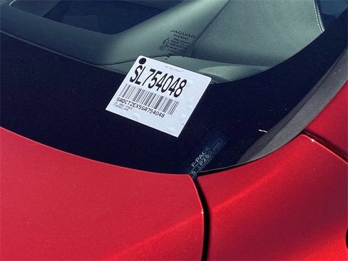 Used 2025 Jaguar F-PACE R-Dynamic S image 33