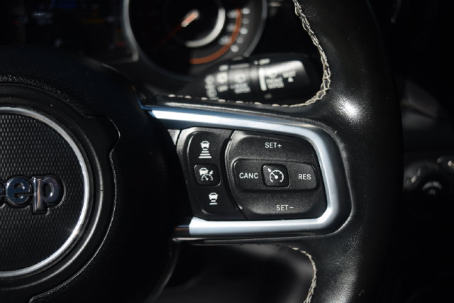 Used 2020 Jeep Wrangler Unlimited Sahara AWD/4WD image 17