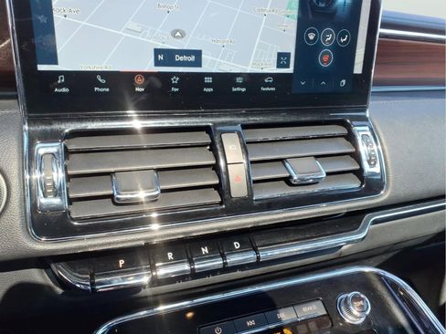 Used 2024 Lincoln Navigator L Reserve AWD/4WD image 19