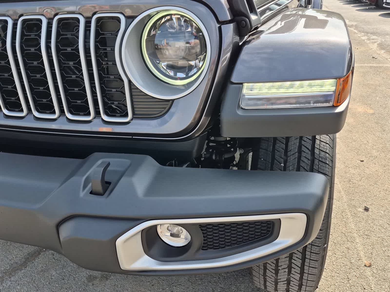 New 2026 Jeep Wrangler Unlimited Sahara AWD/4WD image 10