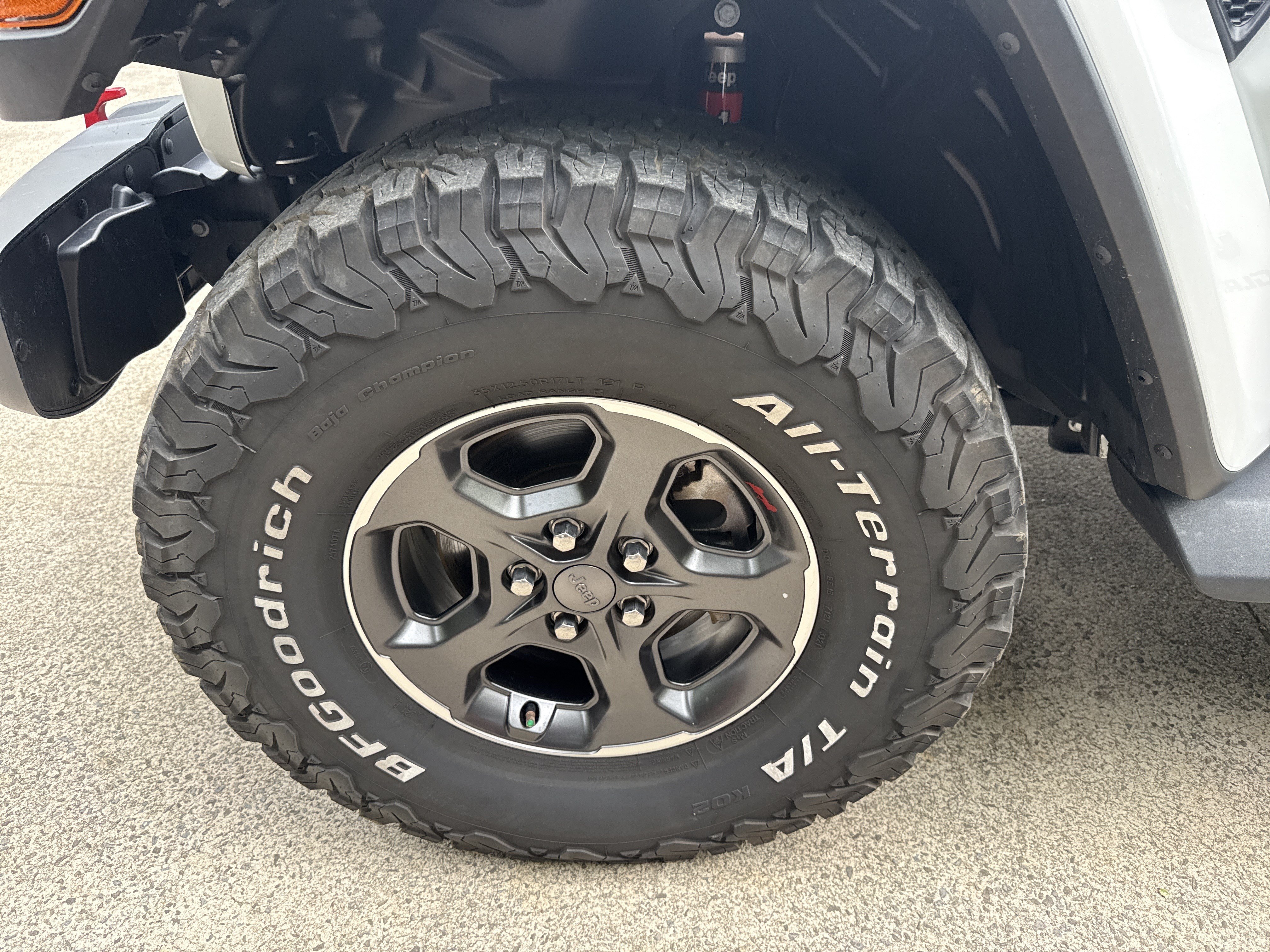 Used 2021 Jeep Gladiator Rubicon AWD/4WD image 11