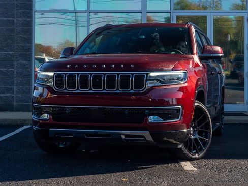 Used 2022 Jeep Wagoneer Series III w/ Convenience Group I image 11