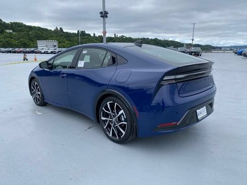 New 2026 Toyota Prius Plug-In Hybrid FWD image 8