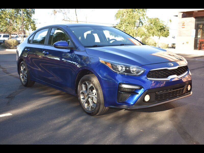 Used 2021 Kia Forte LXS FWD image 2