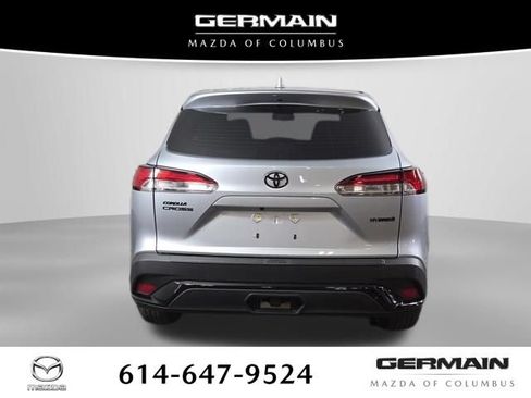 Used 2023 Toyota Corolla Cross AWD Hybrid image 9