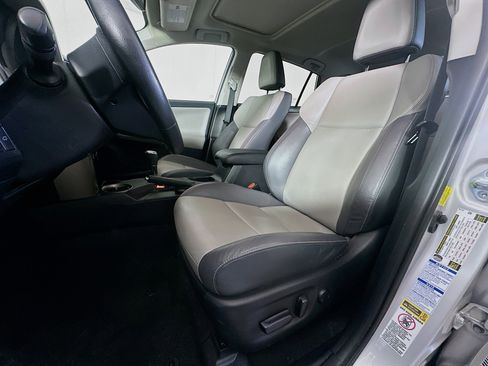 Used 2015 Toyota RAV4 Limited AWD/4WD image 13