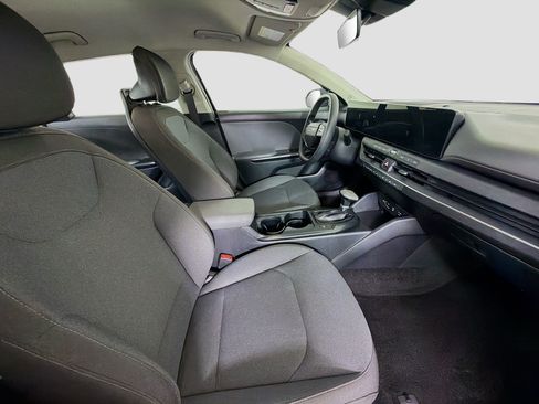 Used 2025 Kia K4 FWD image 30