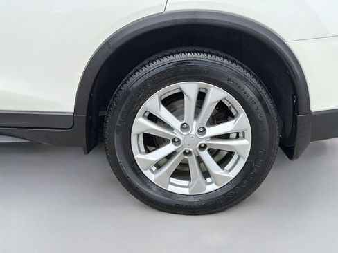 Used 2017 Nissan Rogue SV FWD image 32