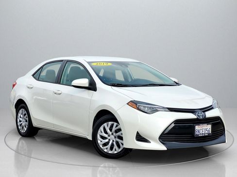 Used 2019 Toyota Corolla LE image 10